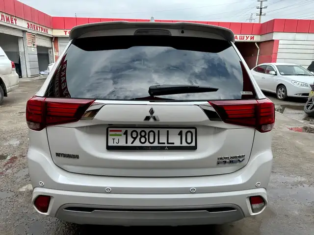 Mitsubishi Outlander 2021 - Выбор фото 3