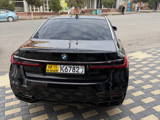 BMW 7 2012 - Выбор фото 4