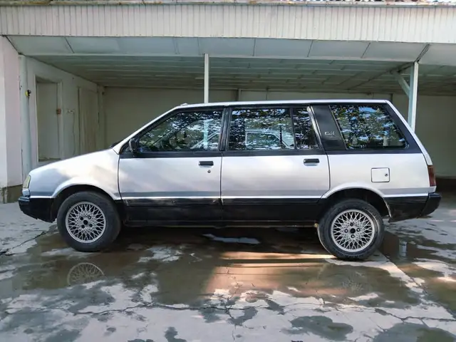 Mitsubishi Space Wagon 1989 - Выбор фото 1