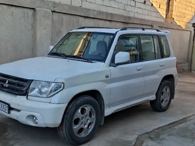 Mitsubishi Pajero IO 2003 - Выбор фото 4