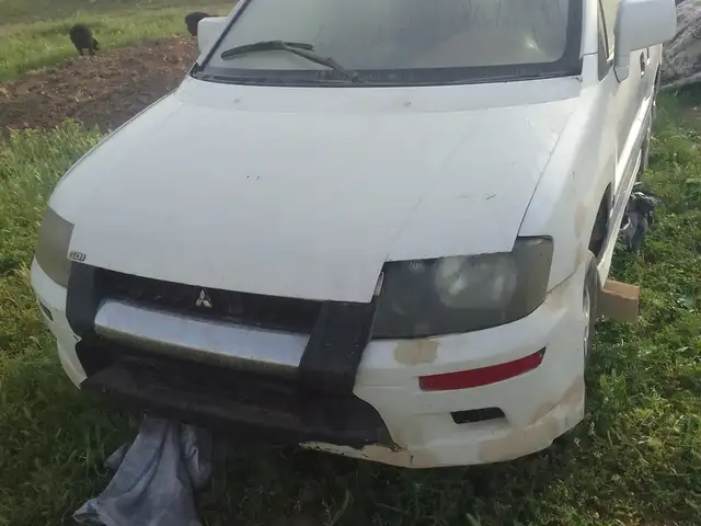 Mitsubishi Chariot 2000 - Выбор фото 1