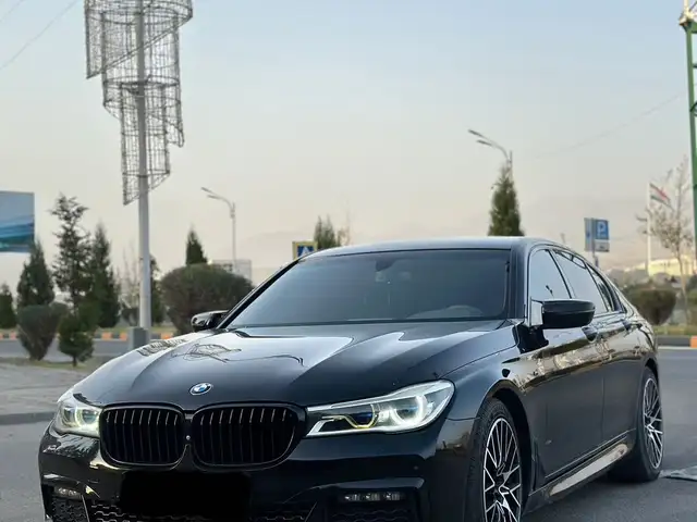 BMW 7 2017 - Выбор фото 1