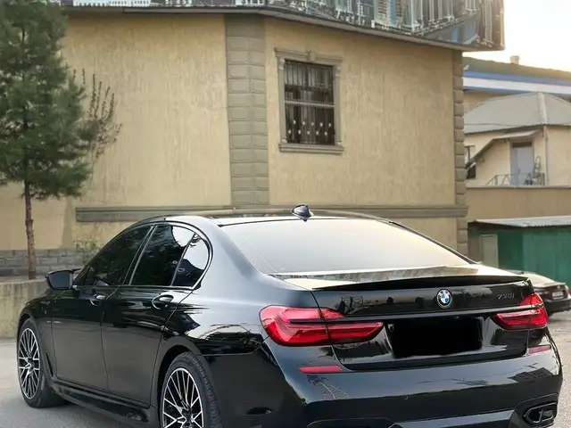 BMW 7 2017 - Выбор фото 5