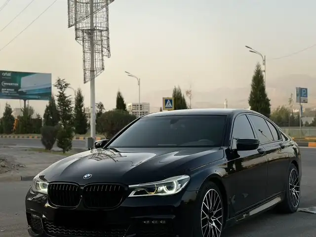 BMW 7 2017 - Выбор фото 6