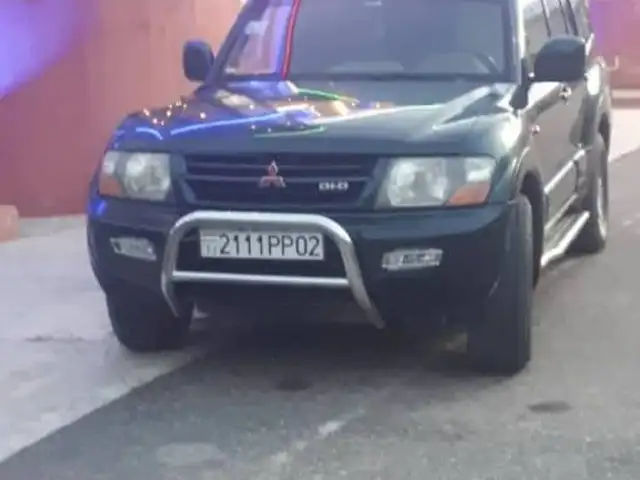 Mitsubishi Pajero Evolution 2001 - Выбор фото 2