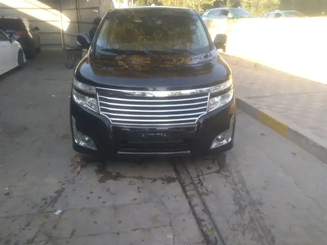 Nissan Elgrand 2014 - Выбор фото 1