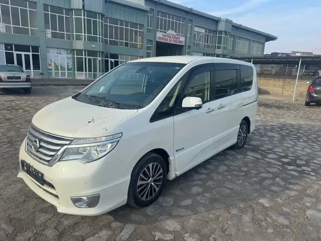 Nissan Serena 2015 - Выбор фото 2