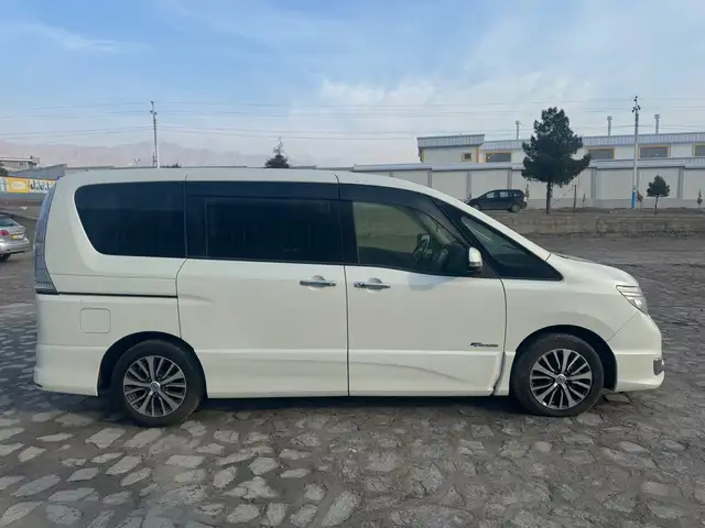 Nissan Serena 2015 - Выбор фото 5