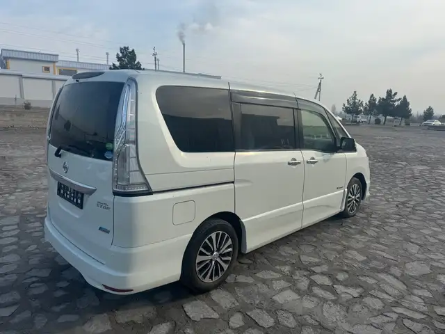 Nissan Serena 2015 - Выбор фото 6