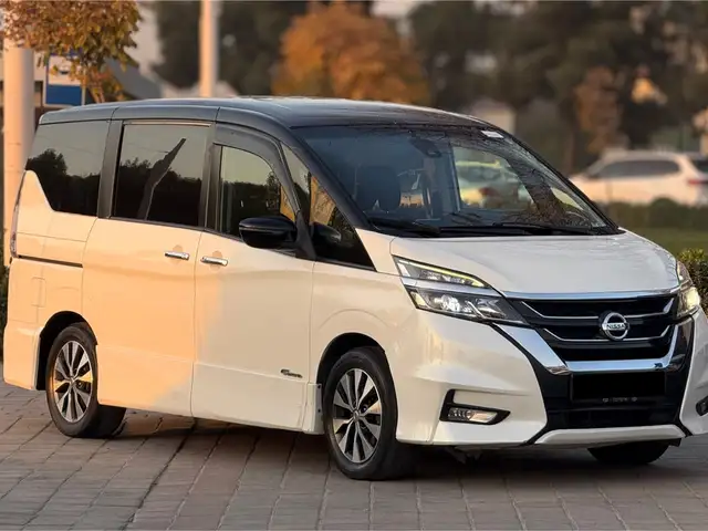 Nissan Serena 2017 - Выбор фото 3