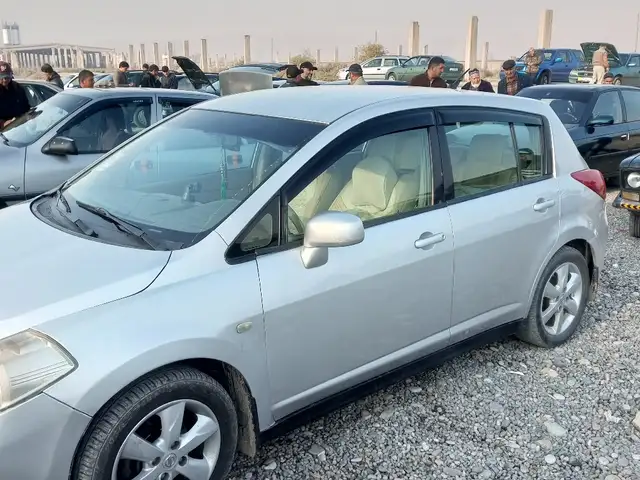 Nissan Tiida 2006 - Выбор фото 3