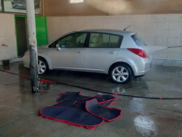 Nissan Tiida 2006 - Выбор фото 5