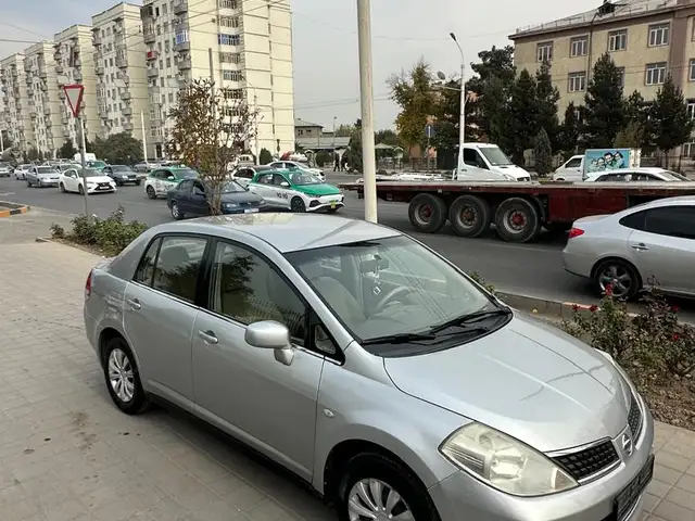 Nissan Tiida 2006 - Выбор фото 1
