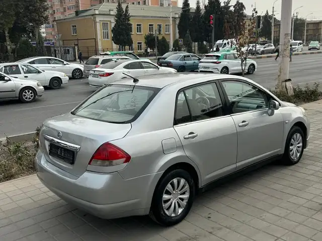 Nissan Tiida 2006 - Выбор фото 2
