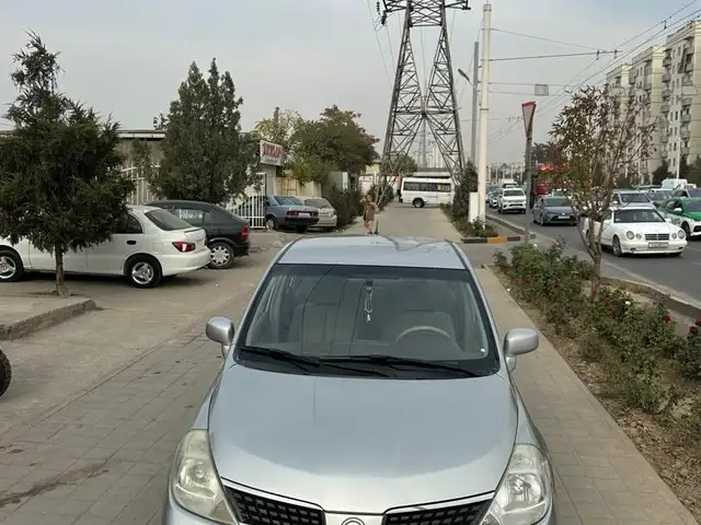 Nissan Tiida 2006 - Выбор фото 3