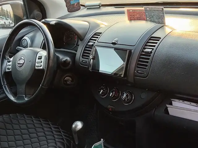 Nissan Note 2010 - Выбор фото 2