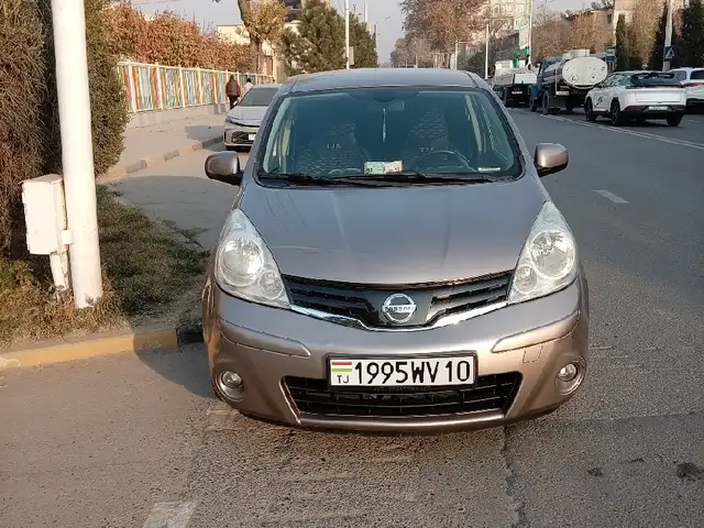 Nissan Note 2010 - Выбор фото 4