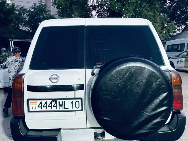 Nissan Patrol 2008 - Выбор фото 2