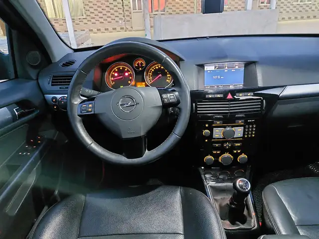 Opel Astra H 2010 - Выбор фото 2