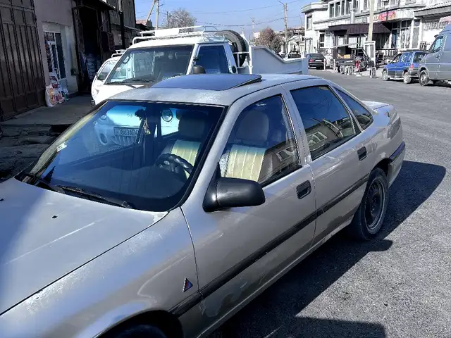 Opel Vectra A 1993 - Выбор фото 3