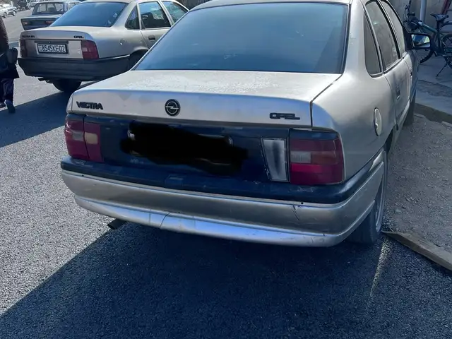 Opel Vectra A 1993 - Выбор фото 4