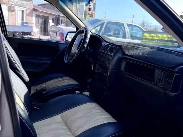 Opel Vectra A 1993 - Выбор фото 6