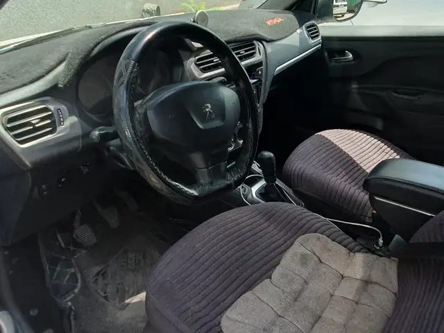 Peugeot 308 2018 - Выбор фото 7