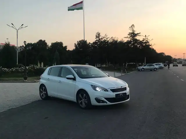 Peugeot 308 2015 - Выбор фото 6