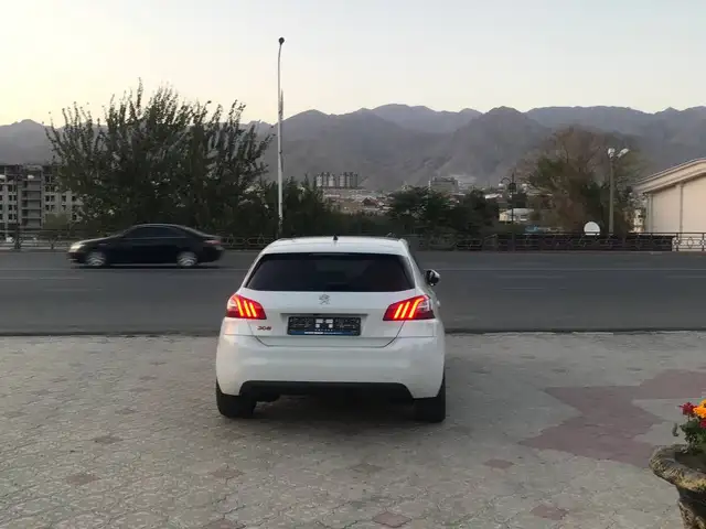 Peugeot 308 2015 - Выбор фото 8