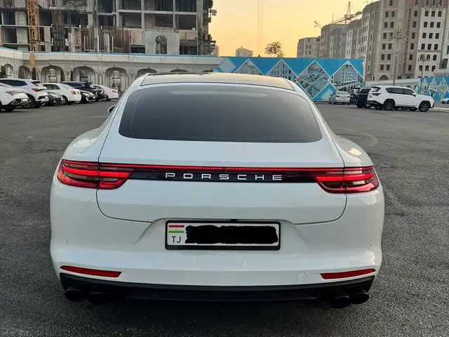 Porsche Panamera 2019 - Выбор фото 3