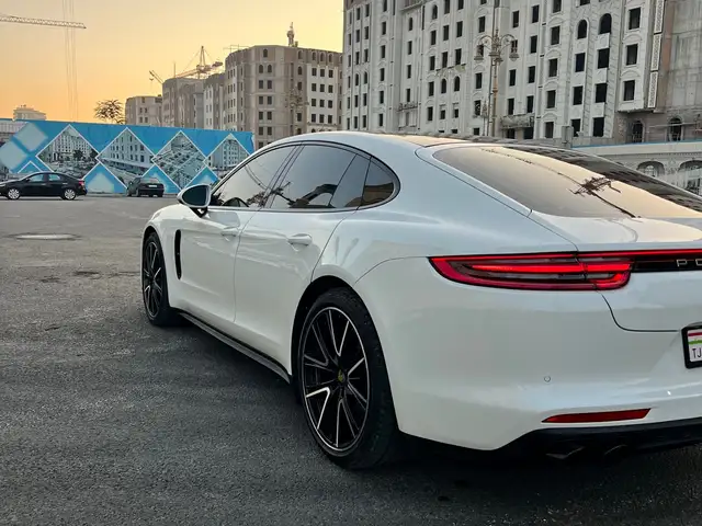Porsche Panamera 2019 - Выбор фото 4