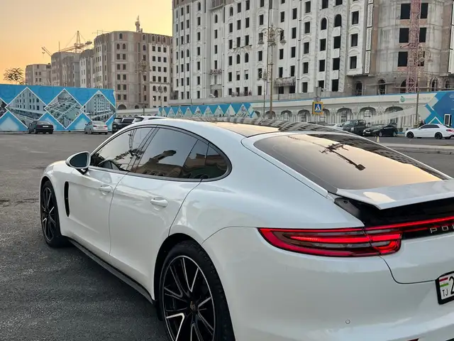 Porsche Panamera 2019 - Выбор фото 6