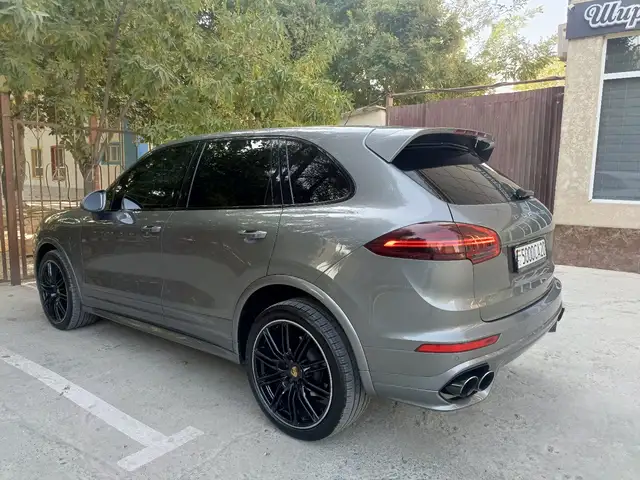 Porsche Cayenne 2016 - Выбор фото 5
