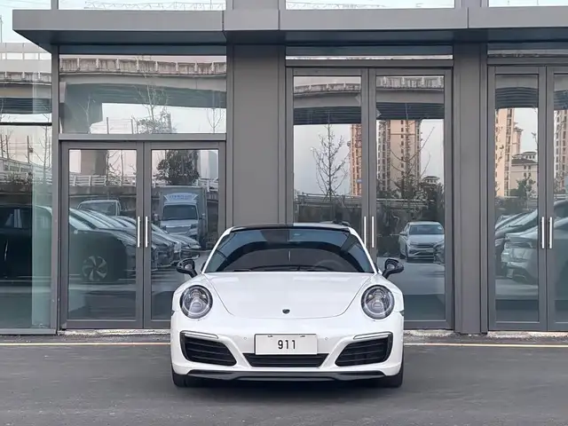 Porsche 911 2019 - Выбор фото 2