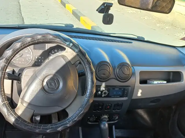 Renault Logan 2010 - Выбор фото 2