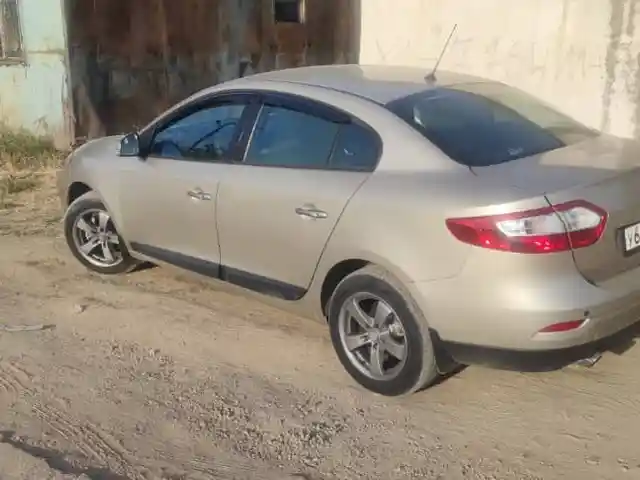 Renault Fluence 2010 - Выбор фото 3