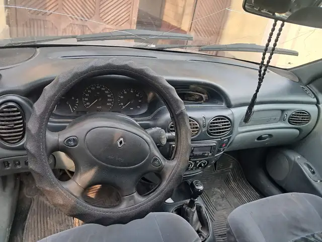 Renault Megane 1996 - Выбор фото 4