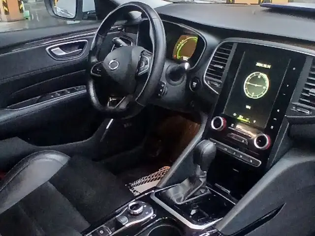 Renault Samsung SM6 2017 - Выбор фото 8