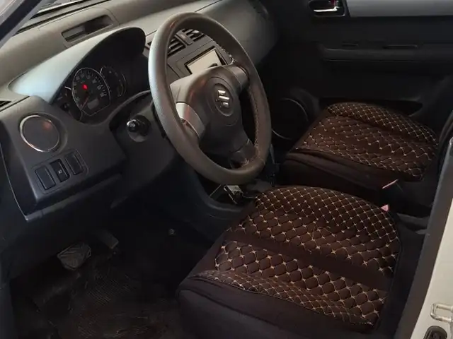 Suzuki Swift 2009 - Выбор фото 5