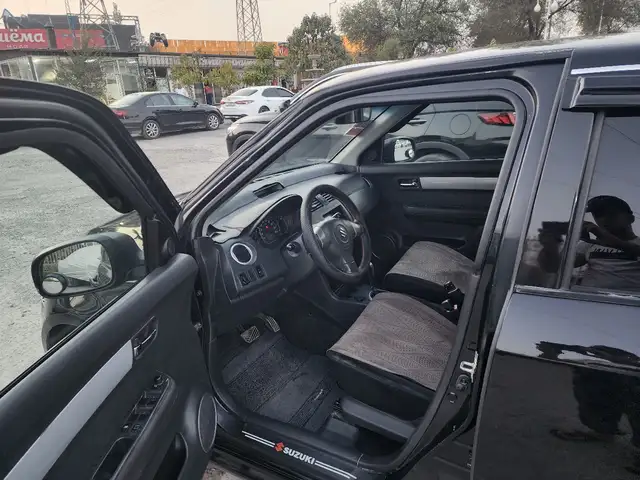 Suzuki Swift 2010 - Выбор фото 3