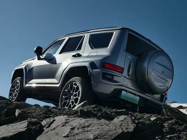 Tank 700 2025 - Выбор фото 3