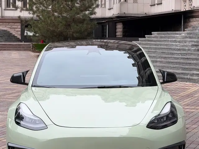 Tesla Model 3 2023 - Выбор фото 1