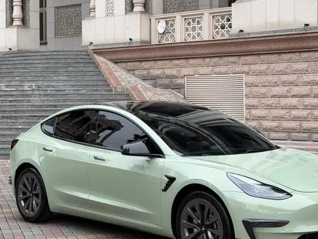 Tesla Model 3 2023 - Выбор фото 3