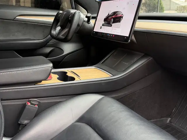 Tesla Model 3 2023 - Выбор фото 5