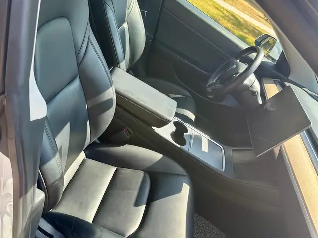 Tesla Model 3 2021 - Выбор фото 7