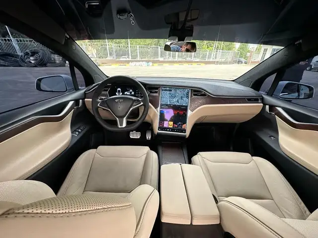 Tesla Model X 2016 - Выбор фото 7