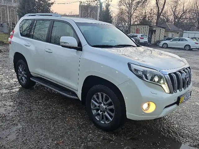 Toyota Land Cruiser Prado 2013 - Выбор фото 1
