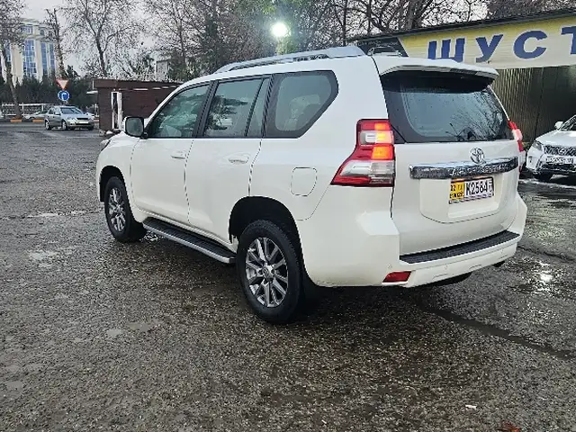 Toyota Land Cruiser Prado 2013 - Выбор фото 4