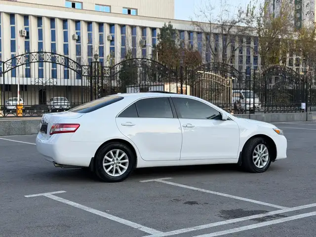 Toyota Camry 2011 - Выбор фото 2