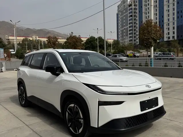 Toyota BZ3 2025 - Выбор фото 2